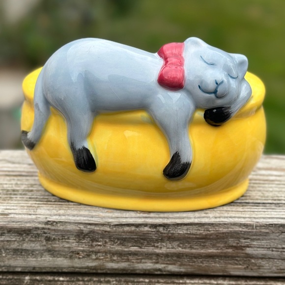 Sleeping Gray Kitty Ceramic Yellow Planter Succulent Pot 4.5 Inch - Picture 1 of 7